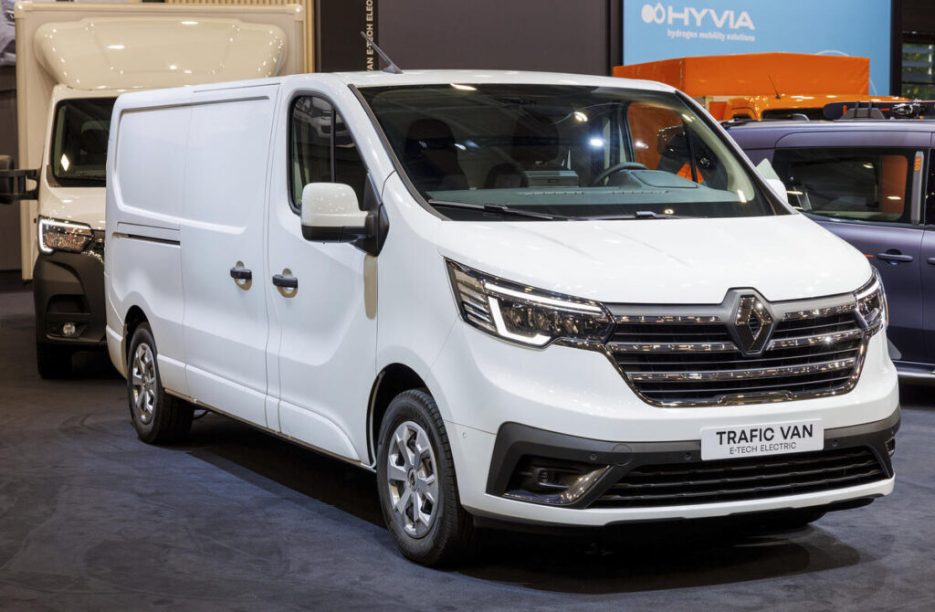 RENAULT TRAFIC VAN E-TECH (F82 HEV)