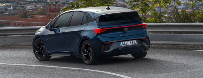 CUPRA BORN Aurora blue 022L